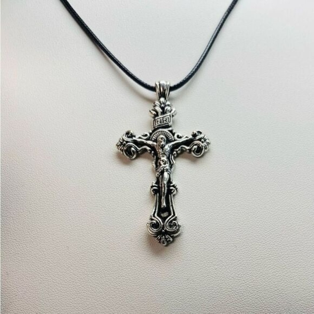 Vintage Style Ornate Silver‎ Crucifix Cross Pendant Necklace Religious Jewelry